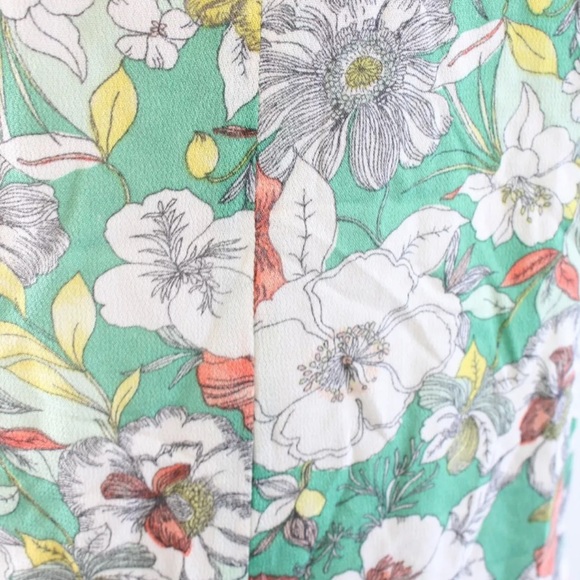 Maeve Gramercy Floral Flutter Sleeve Top - Picture 4 of 9